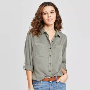 Women's Long Sleeve Button-Down Shirt